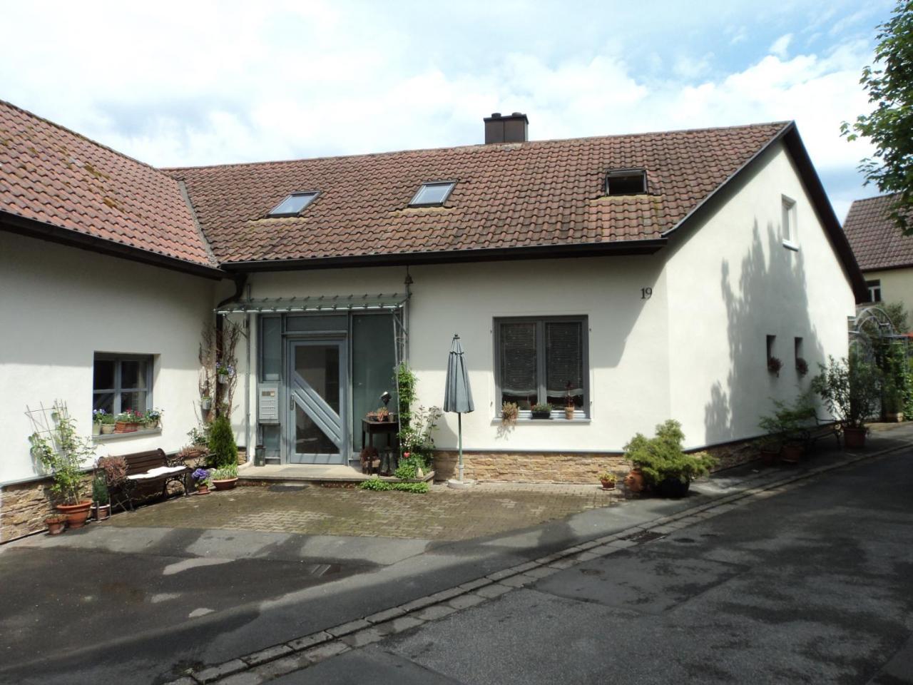 Ferienwohnung Rudolf-Lindner Neustadt an der Aisch Exterior foto